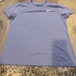 3 for 25! Nike the Nike Tee in lilac purple dri fit size medium short sleeve